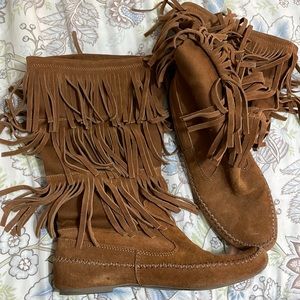 Moccasin boots